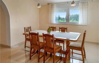 Beautiful Apartment In Starigrad - Knežević - 9