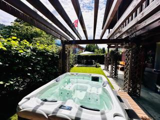 The Swiss Paradise 2 Apartment with Garden, Whirlpool, and Mountain Panorama - Wirzweli - 0