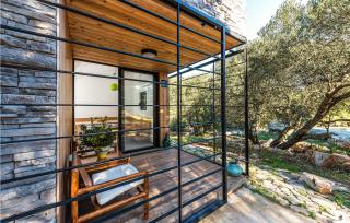 Awesome Home In Dragove With Wifi - 8