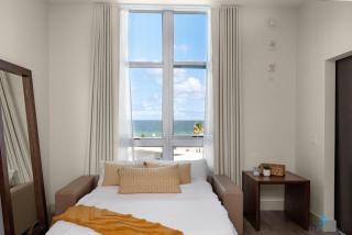 Balcony - Hollywood Beach Broad-walk - Rooftop Pool - 1