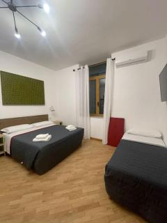 Dante Apartament for Group and Family By HouseinNaples - 2