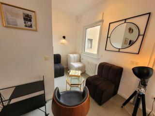 Duplex Apartment Ullstein- 4 Bedrooms, 2 bathrooms, living room, 2 parking spaces, Boxspringbeds, Family & Business apartment! - 4