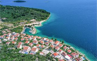 8 Bedroom Gorgeous Home In Okrug Donji - Okrug Donji - 9