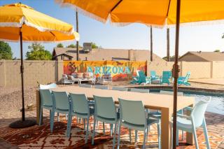 Pickleball & Mini Golf Karaoke Game Room - Glendale - 3