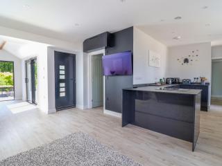 Hartgrove Farm Bungalows - 3