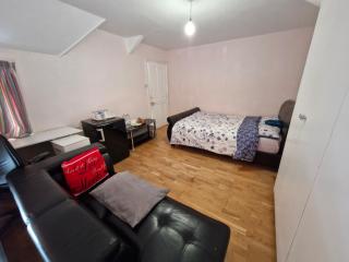 Beautiful Home - Addington - 6