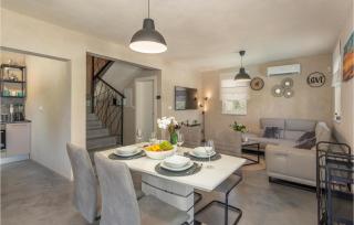 Amazing Home In Sveti Ivan Dobrinjski - 6