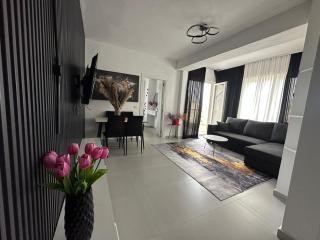 Sunset Apartment - Golem - 6