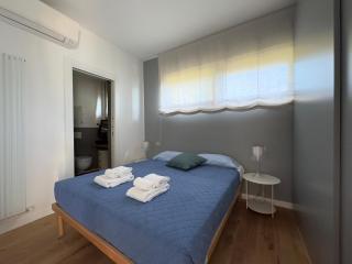 Elegant modern and bright flat with splendid terrace overlooking the sea and Palmaria Island Modern designer interior accommodates up to six people - Portovenere - 5