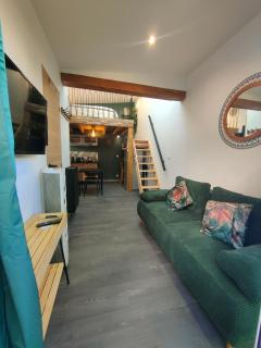 Tiny House avec jardin et accès piscine chauffée - 8