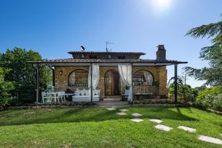 mikipongTWO - Montepulciano - 0