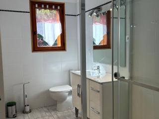 Appartement Spacieux - Terrasse, Jardin et Cheminée - À 5 Min du Centre des Gets - FR-1-623-100 - Les Gets - 5