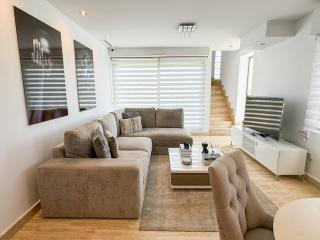 Luxurious 2 bedroom apartment with terrace and views - La Cala de Mijas - 0
