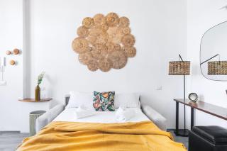 Easylife - Studio Moderno e luminoso in Repubblica - Milan - 0