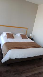 hotel de france - Vatan - 9