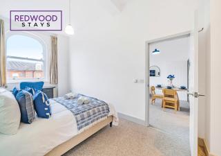 BRAND NEW! 1 Bed 1 Bath Apartment for Corporates & Families, FREE Parking & WiFi Netflix By REDWOOD STAYS - Farnborough - 5
