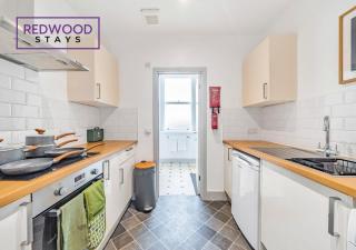 BRAND NEW! 1 Bed 1 Bath Apartment for Corporates & Families, FREE Parking & WiFi Netflix By REDWOOD STAYS - Farnborough - 8