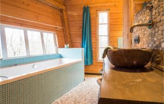 Cozy Home In Hoogersmilde With Wifi - 1