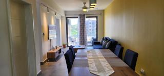 SANDSTONE 2 BEDROOM APARTMENT with LIFT and COMMON POOL - 4