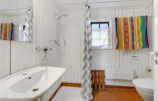 3 Bedroom Cozy Home In Nexø - Neksø - 1