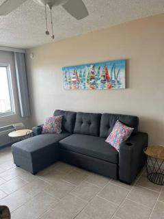 Oceanfront condo, ocean view and indoor pool - 7