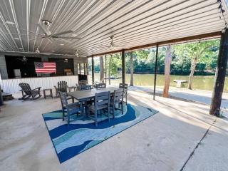 Close to Cullman - Lake Front Home - Crane Hill - 0