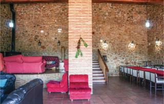 6 Bedroom Awesome Home In La Salzadella - Mas dʼen Rieres - 3