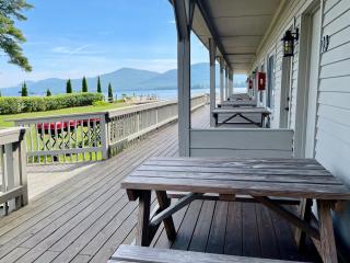 Waters Edge Lodge - Lake George - 1