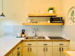 Falcon Oceanview 2br Condo-Airport Transportation Available-24-7Security - Montego Bay - 2