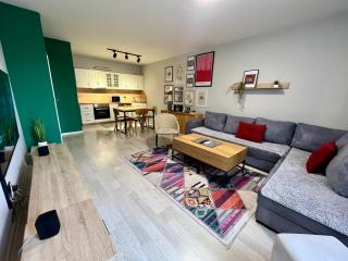 Green Downtown Apartment - 9