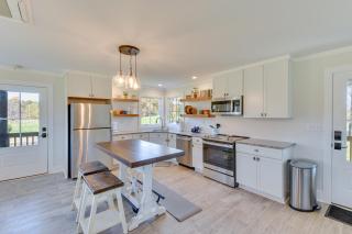 Modern Clarkesville Cottage with Decks and Patio! - 4