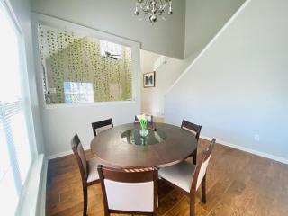 Spacious room with Shared bathroom - Raleigh - 7