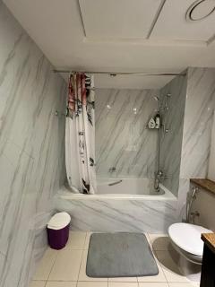 The residences 1 - Luxury 1BR apt in Downtown Dubai - 2 mins walk to Burj Khalifa & Dubai Mall - 4
