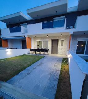 Nikiti Paradise Villas -Nola 1 - 0