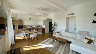 Bright, Spacious 2 Bedroom Apartment, Walk to Beach & Old Town - Nice - 7