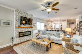 North Fort Myers Home with Heated Pool and Lake Views! - 8