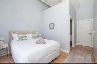 Stunning House in Constantia - 5