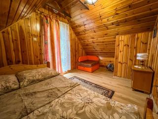 domek całoroczny nad stawem na Kaszubach - 9