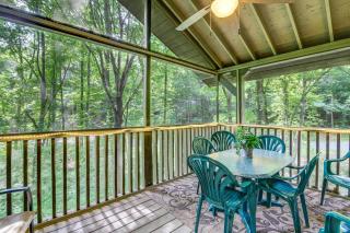 Cabin with Private Hot Tub about 7 Mi to Pigeon Forge! - 9