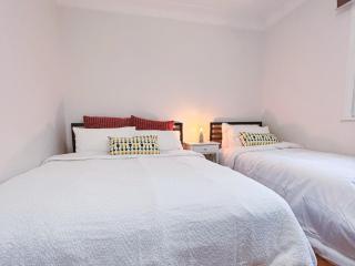 Elegant Villa Near Shopping Mall - 2