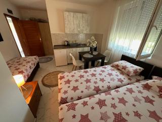Apartmani Maslak, plaza Jaz, Budva - Budva - 2