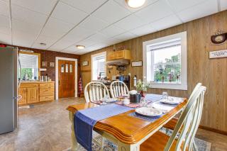 Charming Stone Cottage in Marion with Fire Pit! - - 2