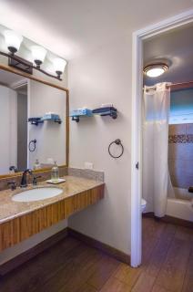 Hana Kai Maui - #4 Nanuʻalele Oceanfront 1 BR - 3