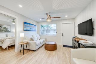 Sleek Coastal Abode 1 Block to Naples Beach! - Naples - 5