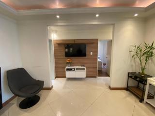 Apto Moderno - 2 Quartos - 1 min da Praia - 5