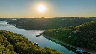 Beaver Lakefront Cabins - Couples Only Getaways - 8