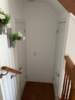 Executive End Unit Townhome - Milton - 5