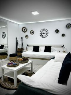 Madrid Centro Suite Vanguardista - Madrid - 0