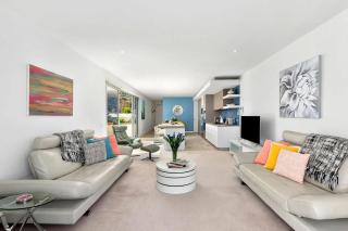 Azure Bliss luxe with water views walk to beach - Safety Beach - 6