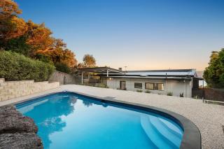 Ellerina Sea Vista Stunning views pool sauna and alfresco entertaining - Mount Martha - 0